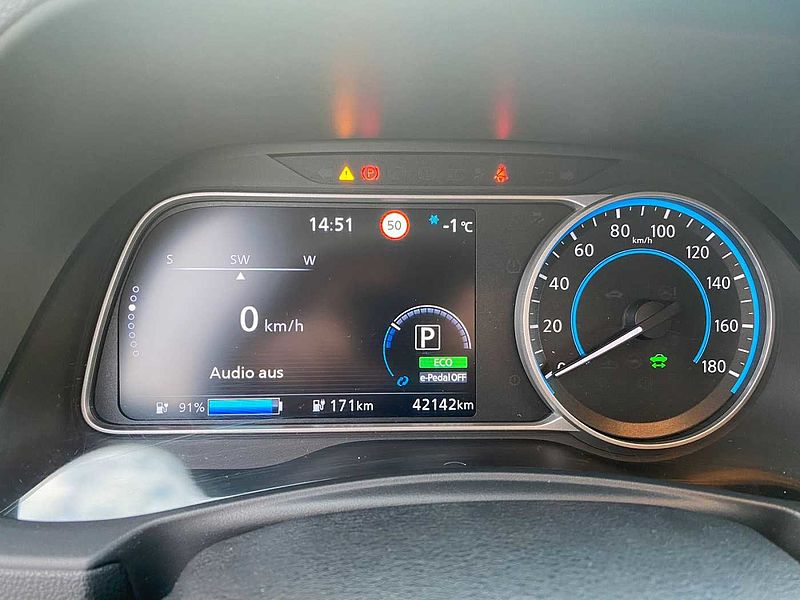 Nissan Leaf 40 kWh Automatik - N-CONNECTA